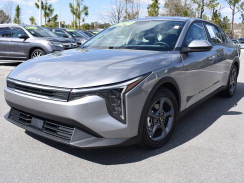 Used 2025 Kia K4 LXS image 5