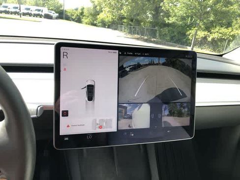 Used 2021 Tesla Model Y Long Range AWD/4WD image 26
