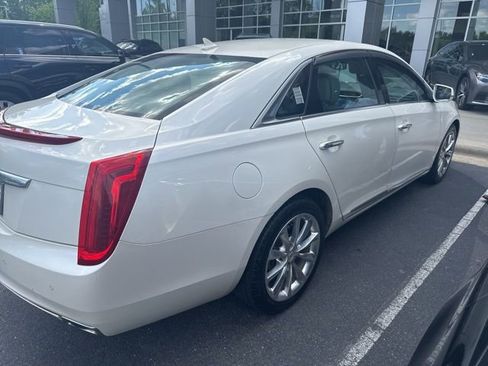 Used 2013 Cadillac XTS Luxury image 3