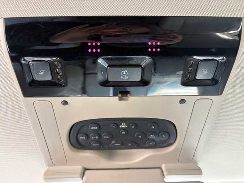 Used 2016 GMC Yukon Denali w/ Open Road Package AWD/4WD image 36