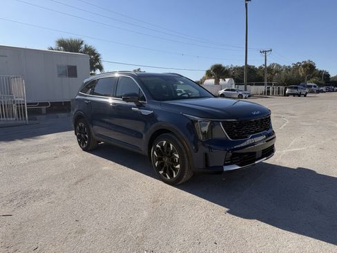 New 2026 Kia Sorento S FWD image 2