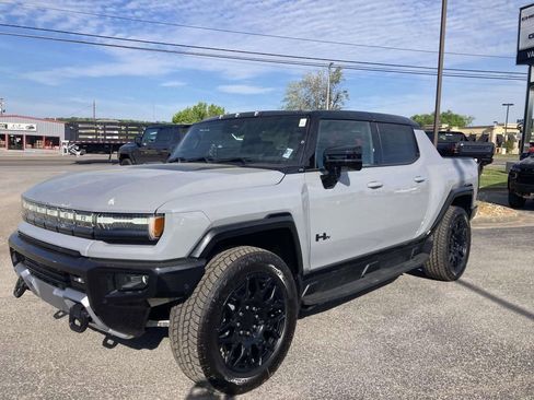 New 2026 GMC Hummer EV 4x4 Crew Cab w/ LPO, Dark Essentials Package image 8