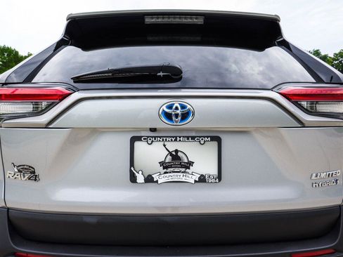 Used 2022 Toyota RAV4 Limited AWD/4WD image 39