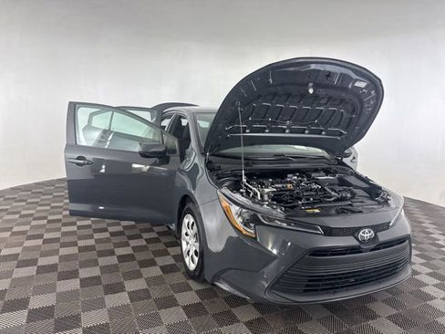 Used 2025 Toyota Corolla LE image 15