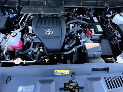 Used 2023 Toyota Highlander Limited image 32