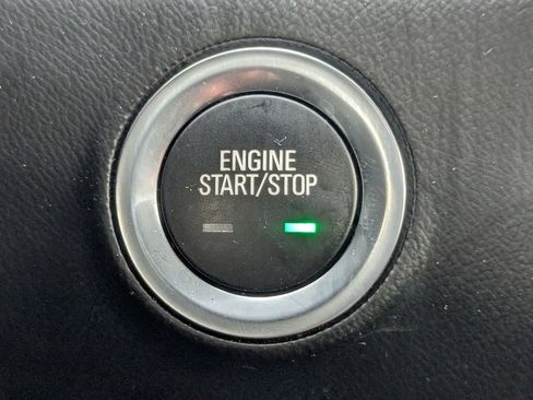 Used 2022 GMC Terrain AT4 image 30