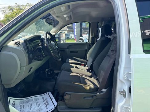 Used 2013 GMC Sierra 2500 W/T AWD/4WD image 9