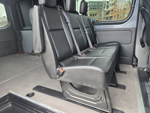 Used 2024 Mercedes-Benz Sprinter 2500 image 20