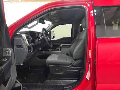 Used 2024 Ford F250 XLT w/ FX4 Off-Road Package image 3