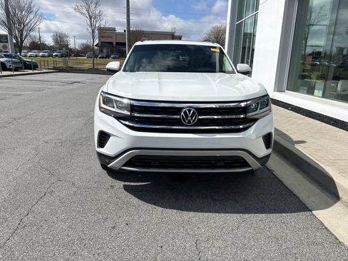 Used 2021 Volkswagen Atlas SE w/ Panoramic Sunroof Package image 3
