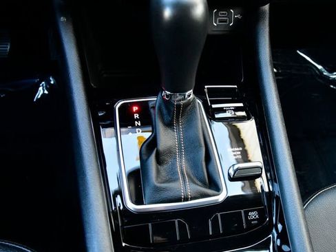 Used 2022 Jeep Compass Limited image 23