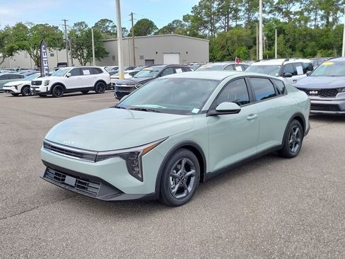 New 2026 Kia K4 FWD image 3