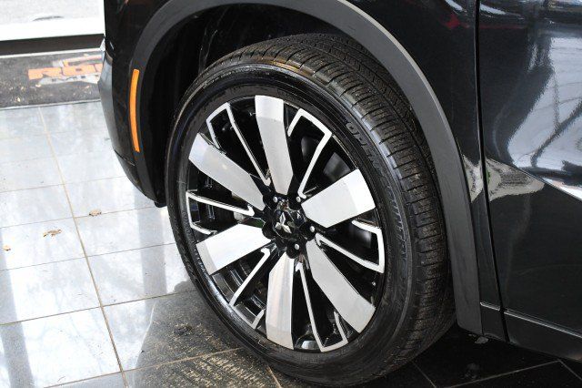 Used 2025 Mitsubishi Outlander AWD image 43