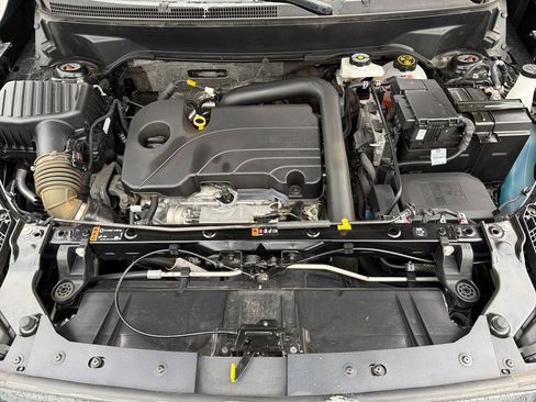 Used 2023 GMC Terrain SLT w/ Elevation Edition image 23