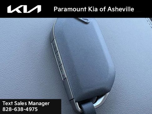 New 2026 Kia Carnival EX image 27