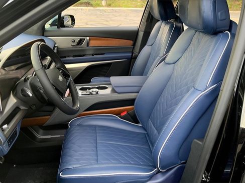 New 2026 Cadillac Vistiq Premium Luxury image 12