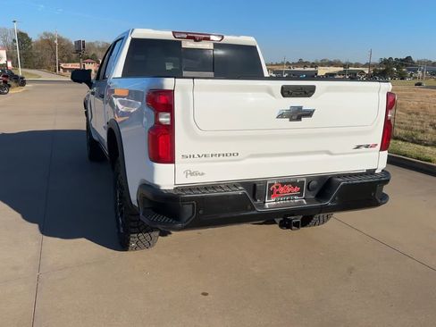 Used 2025 Chevrolet Silverado 1500 ZR2 w/ Technology Package AWD/4WD image 7
