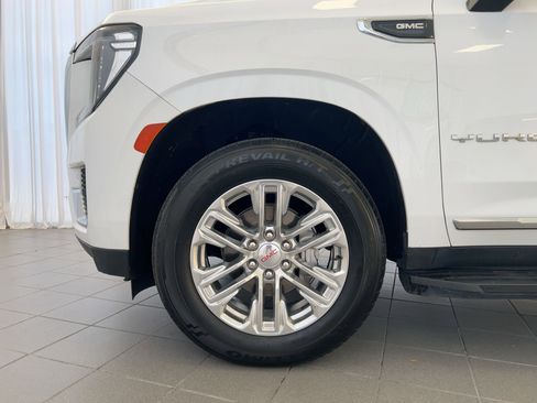 Used 2023 GMC Yukon SLT image 12