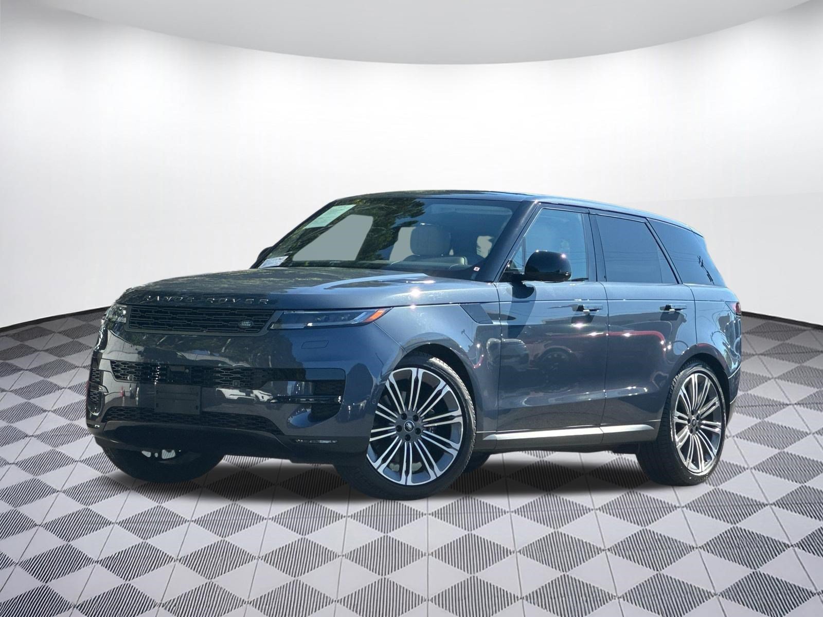 Used 2024 Land Rover Range Rover Sport SE AWD/4WD image 1