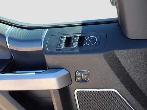 Used 2018 Ford F150 Lariat image 17