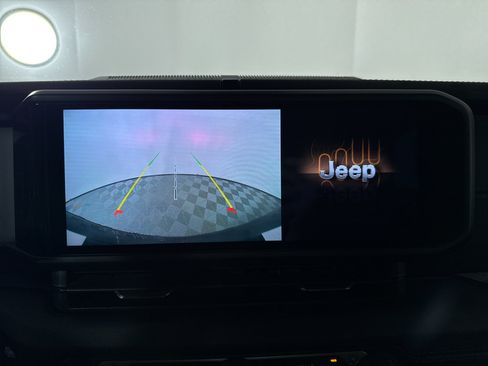 Used 2024 Jeep Wrangler Unlimited Rubicon 4xe AWD/4WD image 14
