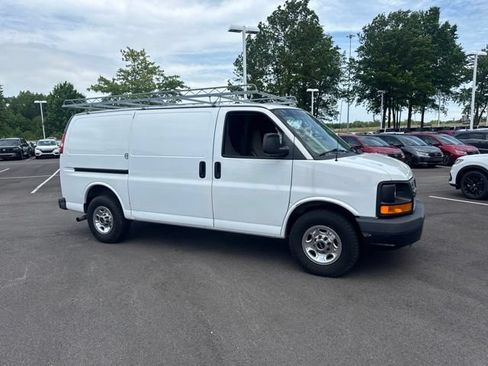 Used 2016 GMC Savana 2500 RWD image 6