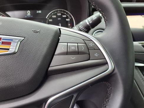 Used 2025 Cadillac XT5 Luxury image 13