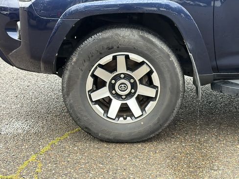 Used 2017 Toyota 4Runner SR5 w/ Four Season Floor Mat Package image 9