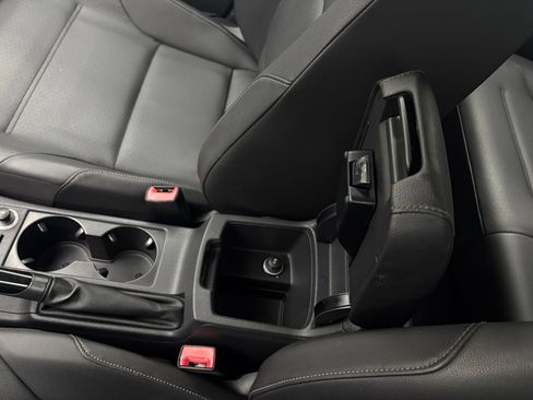 Used 2015 Volkswagen Golf TDI S FWD image 26