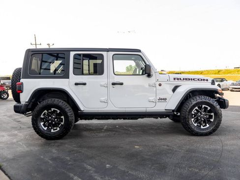 Used 2026 Jeep Wrangler Unlimited Rubicon AWD/4WD image 4