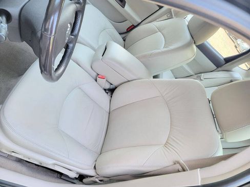 Used 2009 Buick LaCrosse CXL w/ Driver Confidence Package FWD image 16
