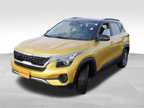 Used 2023 Kia Seltos S image 11