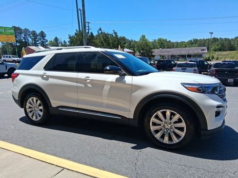 Certified 2023 Ford Explorer Limited w/ Limited Technology Package RWD image 5