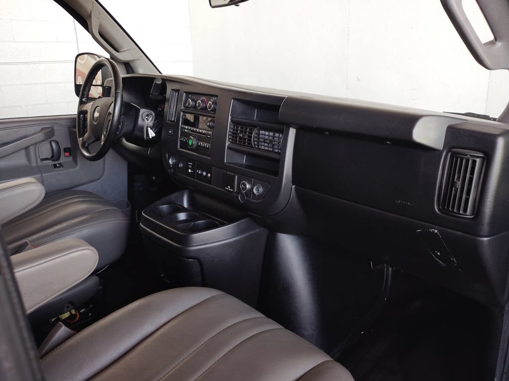 Used 2017 Chevrolet Express 2500 LS RWD image 12