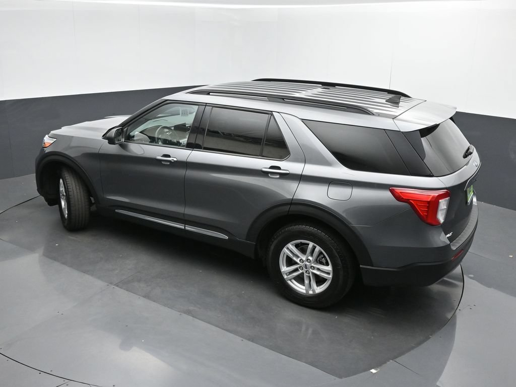 Used 2023 Ford Explorer XLT w/ Equipment Group 202A AWD/4WD image 38