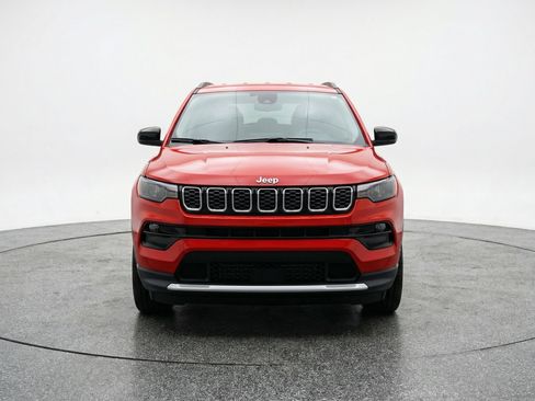 Used 2025 Jeep Compass Limited AWD/4WD image 2