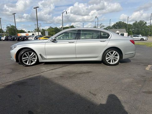 Used 2019 BMW 750i xDrive w/ Autobahn Package AWD/4WD image 5