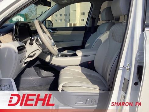 Used 2023 Hyundai Palisade Limited w/ Cargo Package image 9