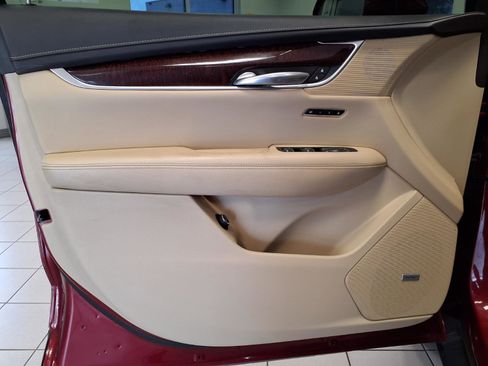 Used 2019 Cadillac XT5 Luxury FWD image 19