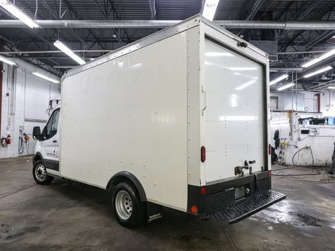 Used 2023 Ford Transit 350 DRW RWD image 8
