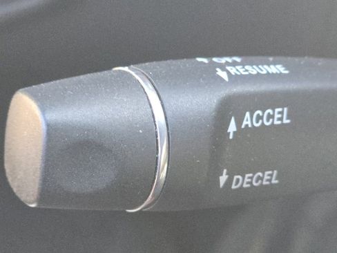 Used 2017 Mercedes-Benz C 300 Sedan image 33