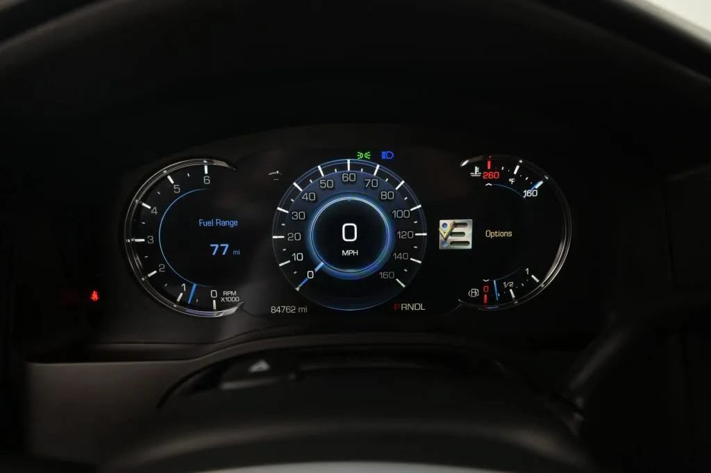 Used 2019 Cadillac Escalade Premium Luxury w/ LPO, Radiant Package AWD/4WD image 18