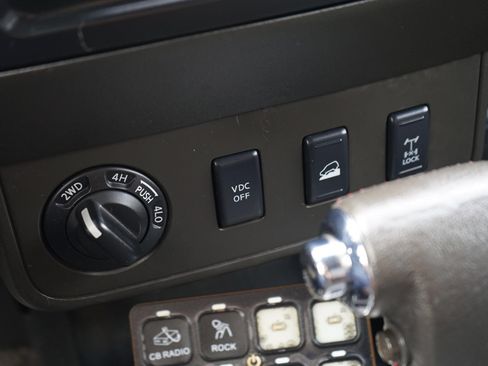 Used 2011 Nissan Xterra PRO-4X w/ Pro-4x Leather Pkg AWD/4WD image 17