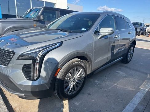 Used 2023 Cadillac XT4 Premium Luxury image 1