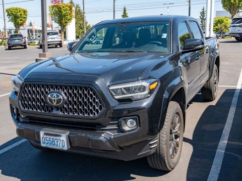 Used 2023 Toyota Tacoma Limited w/ Nightshade Package AWD/4WD image 3