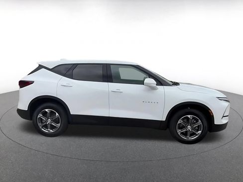 Used 2026 Chevrolet Blazer LT FWD image 15