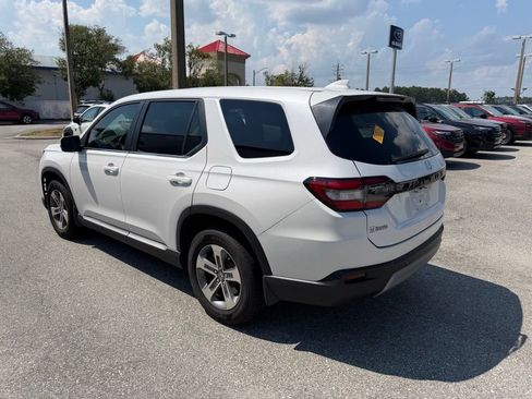 Used 2024 Honda Pilot EX-L image 7