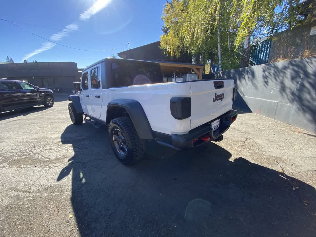 Used 2021 Jeep Gladiator Rubicon AWD/4WD image 4