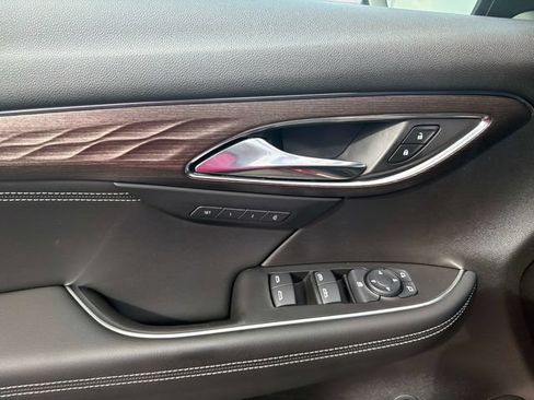 Used 2023 Buick Envision Avenir FWD image 15