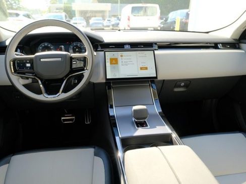 Used 2025 Land Rover Range Rover Velar Dynamic SE AWD/4WD image 22